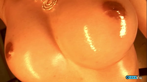 Nonton This Woman's Tight Vagina Was Going To Be Penetrated Vigorously By A Fortunate Man thumbnail