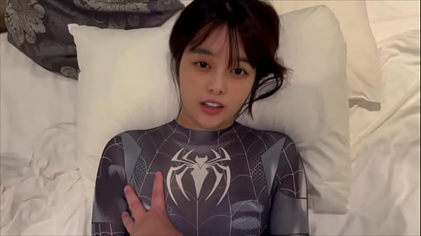 【素人カップルの情事】彼女にコスプレさせていつもと違うsexを楽しむカップル。激しく腰を降り彼女をイかせてあげました。 thumbnail