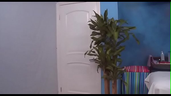 Nonton Skinny Sweetheart Enjoys Deep Insertion thumbnail