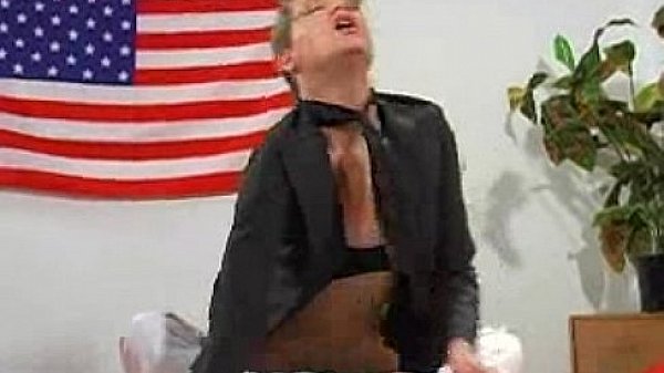 Nonton Mtv32 Whitehouse Body 01 05 512 thumbnail