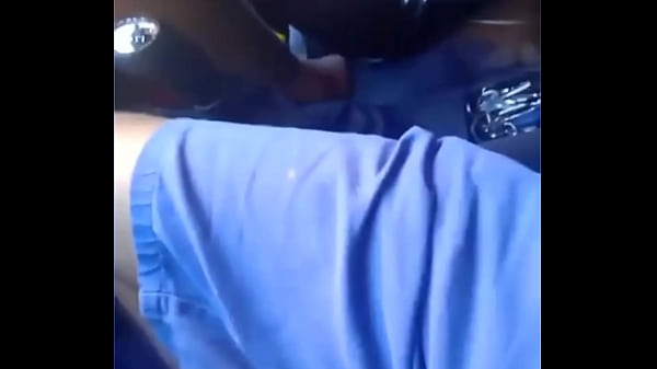 Fazendo uma chamada de video no tatuape enquanto o marido dirige