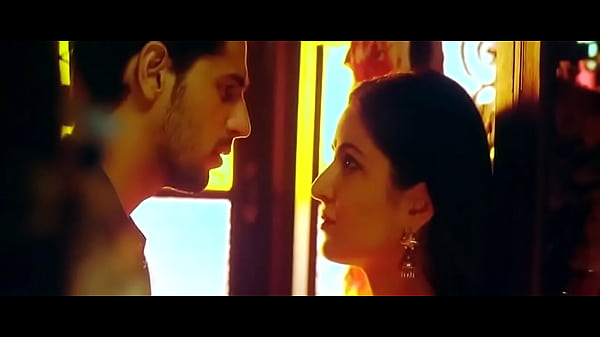 Nonton Katrina Kaif Hot Kiss Scene Downloadhub.net thumbnail