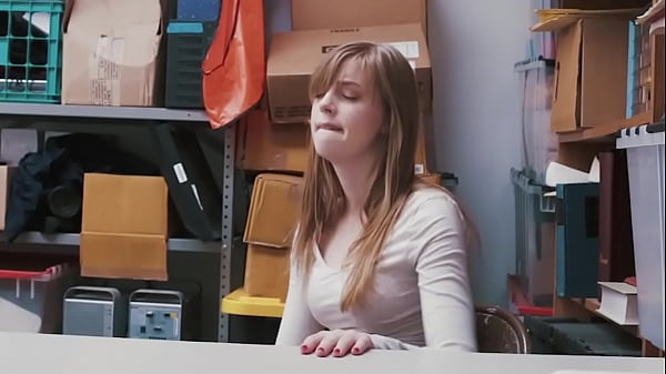 Teen Babe Dolly_Leigh Caught ShopliftingAnd Taken For AQuestioning