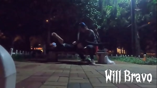 Play MP4 - Putaria gostosa na pracinha com novinho dotado