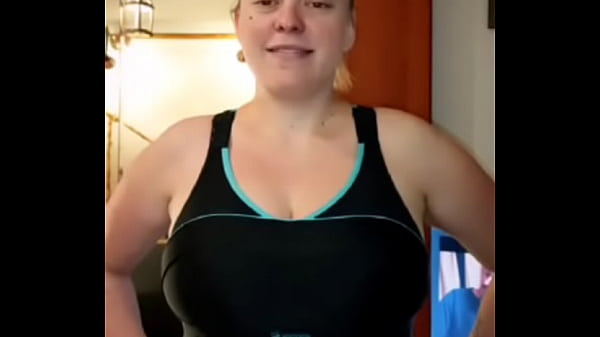 Nonton &eacute;trange Ce Bug &agrave; La Fin De La Vid&eacute;o Pourtant La Vid&eacute;o Post&eacute;e Pour Mes Fans ... thumbnail