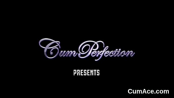 Nonton Kinky Idol Gets Cumshot On Her Face Swallowing All The Charge thumbnail