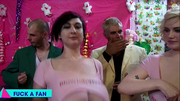 Play MP4 - Nikki Sexx&comma; Samantha 38G & Siri Drown In Dick In Wild Gangbang&excl;