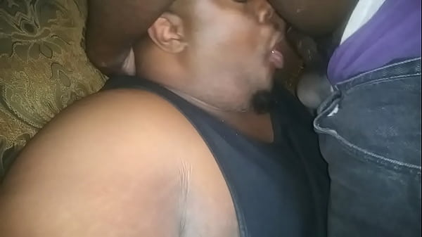 TURN DOWN UR VOLUME HEAD 