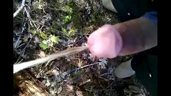 Play MP4 - Outdoor Piss