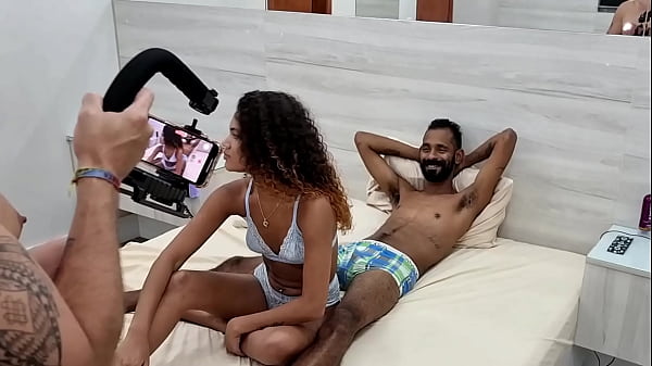 Nonton Bastidores De Grava&ccedil;&atilde;o A Novinha Karina Mello Dando Cu E Buceta Pra Tres Amigos No Motel thumbnail