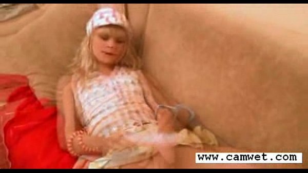 Hot Chick ShowsOff HerTight Body