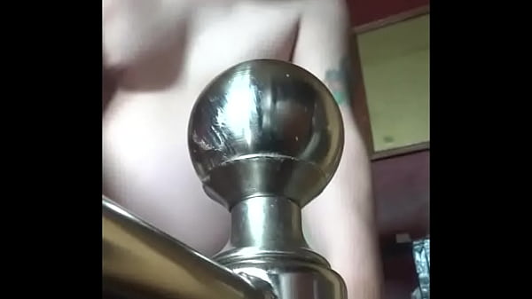 Play MP4 - bed post insertion