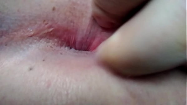 Play MP4 - Cuzinho rosinha para neg&atilde;o roludo