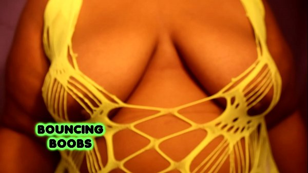 Nonton Big Bouncing Nipples thumbnail