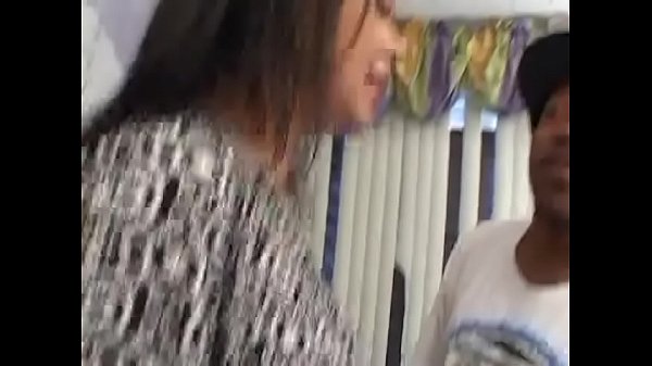 Play MP4 - Valentina Lopez loves only black males and she decides to fuck one of them