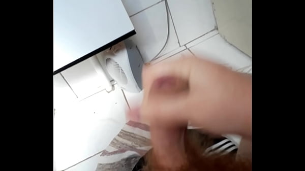 Play MP4 - Ruivo na punheta