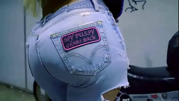 Iggy Azalea Booty Twerk Loop (no Sound) thumbnail