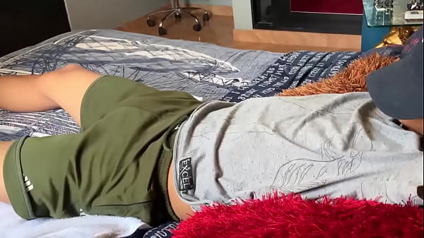 hot lean dude gets a blowjob 