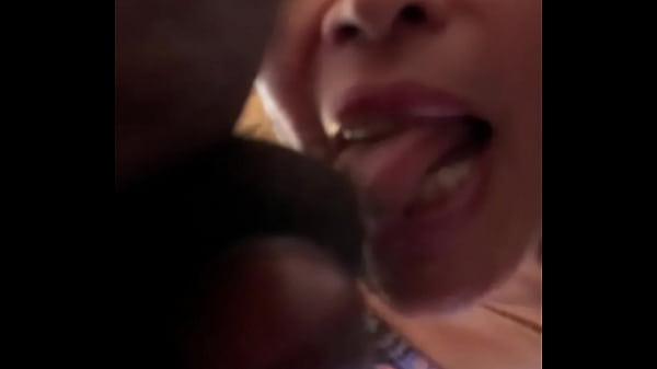 LaMiriam_examinando el culo