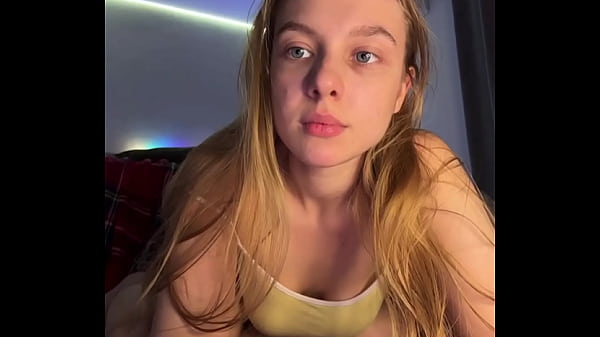 Natural Titsplayingand pussy fingering