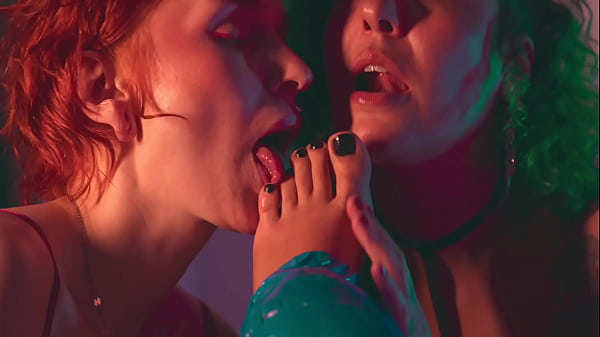 A Tongue Fits Quite_Nicely Between These Toes