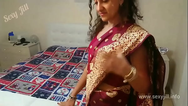 Desi Bhabhi Fucks Devar To Teach Him Romantic Kamasutra Sex thumbnail