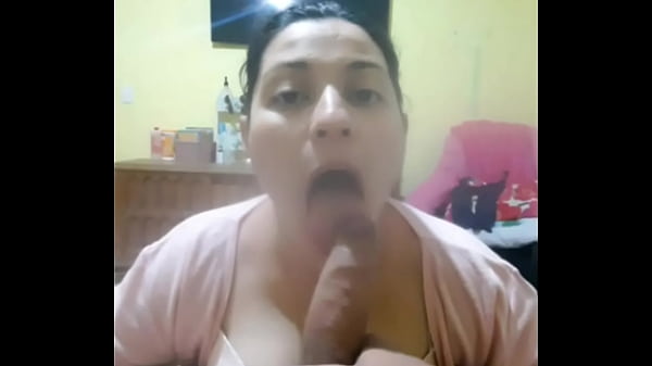 Play MP4 - Nalgona mamando&comma; rusas&comma; doggystyle y corrida