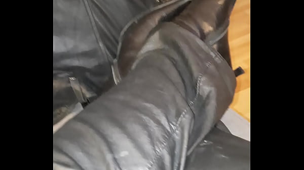 Nonton Leather Boots And Pants thumbnail
