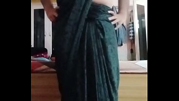 Indian Gay Crossdresser Gaurisissy Feeling Horny In Black Saree Showing Her Big Boobs thumbnail