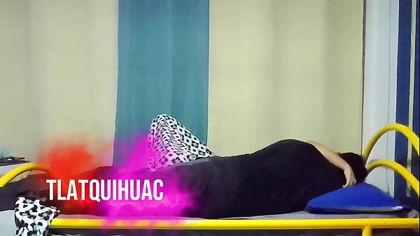 Nonton Dedeando A Linda Azafata Antes De Cog&eacute;rmela-clip thumbnail