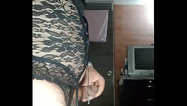 Rubia travesti con su deliciosos culo y verga 