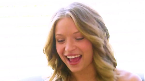 Sierra Sanders Is Known To Put On A Show thumbnail