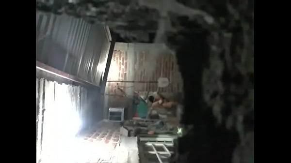 Mi vecina la del poli ba&ntilde_andose