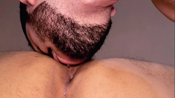 Play MP4 - Socando a pica&comma; tirando e chupando gostoso o cu arrombado