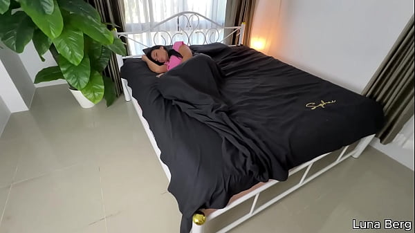 Nonton Hot Milf Morningsex &mdash; Bigtits Sucked, Face Covered In Cum thumbnail