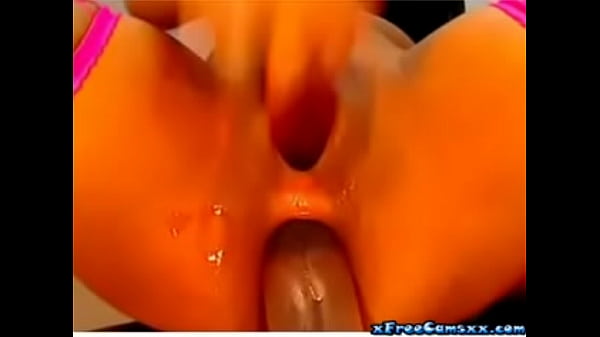 Latin camwhore bothholes dildo