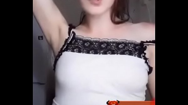 Emgái show hàngUplive_chọt khe