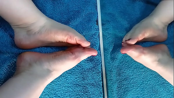 FeetFetish video my foot pampered with oil 