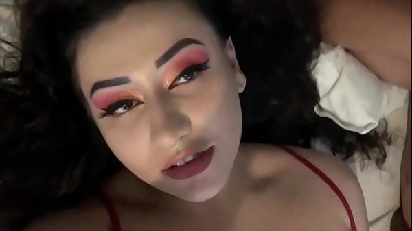 Play MP4 - Teste do sof&aacute;&comma; novinho magrinho quer virar ator porno&comma; ser&aacute; que ele da conta da gordelicia &quest;