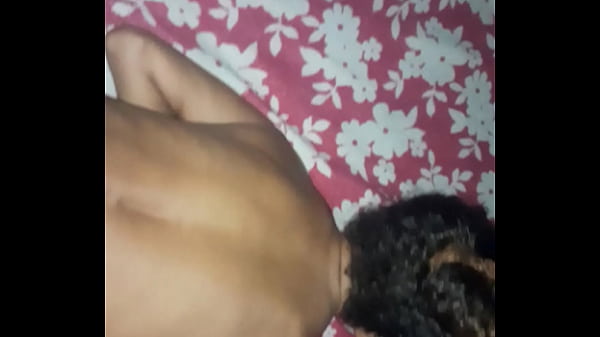 Vazou O V&iacute;deo Pol&ecirc;mico Do Padrasto Comando A Enteada thumbnail