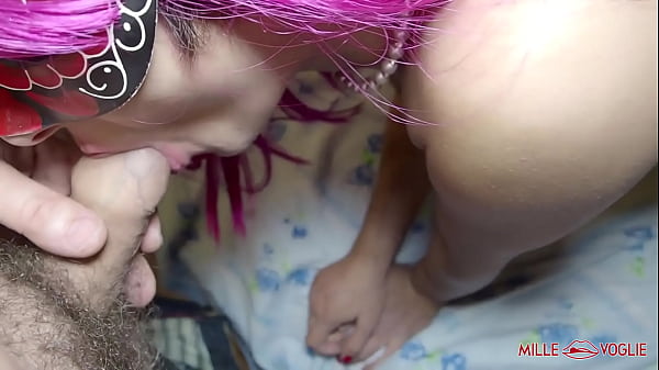 Giovane studentessa_vogliosa italianavogliosa di cazzo