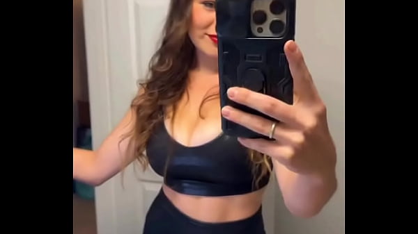 Good morning ️ happy fkn&rsquo; friyay #gymgirl #fitnesslifestyle #nsfw #fitnssmodel #tightsvideos 