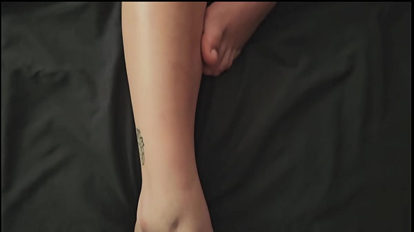 Nonton La Novia De Mi Amigo Se Toca Para Mi Y Le Acabo Los Pies thumbnail