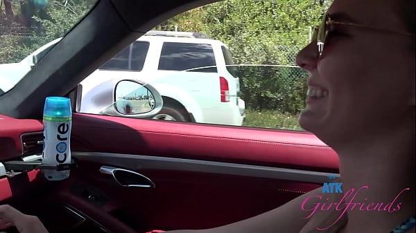 Play MP4 - Beach fun with athletic babe Stella Sedona on the coast in a bikini and giving roadhead in the car &lpar;blowjobs&rpar; GFE