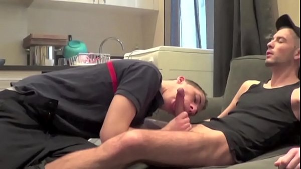 Bon Plan Skets Sniffage De Pieds Entre Jordan Et Fabien thumbnail