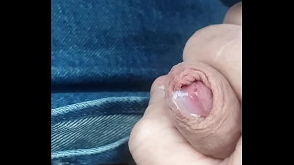 Play MP4 - I like jerking in my car