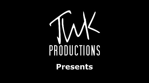 Nonton Laura's Airbnb Ep 9 - Jess And Chris Return thumbnail