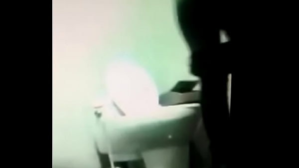 Nonton Amiguita Ba&ntilde;o 2 thumbnail