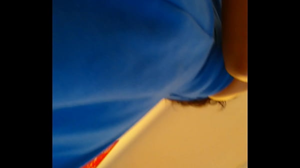 Bajo falda esperando 