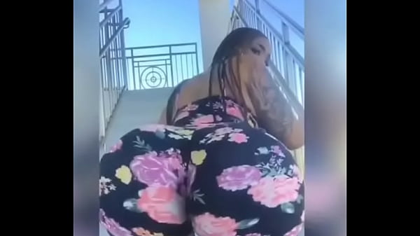 Play MP4 - Big ASS gostosa dan&ccedil;ando